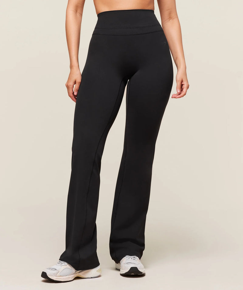 EVERYDAY REGULAR FLARED LEGGINGS BLACK