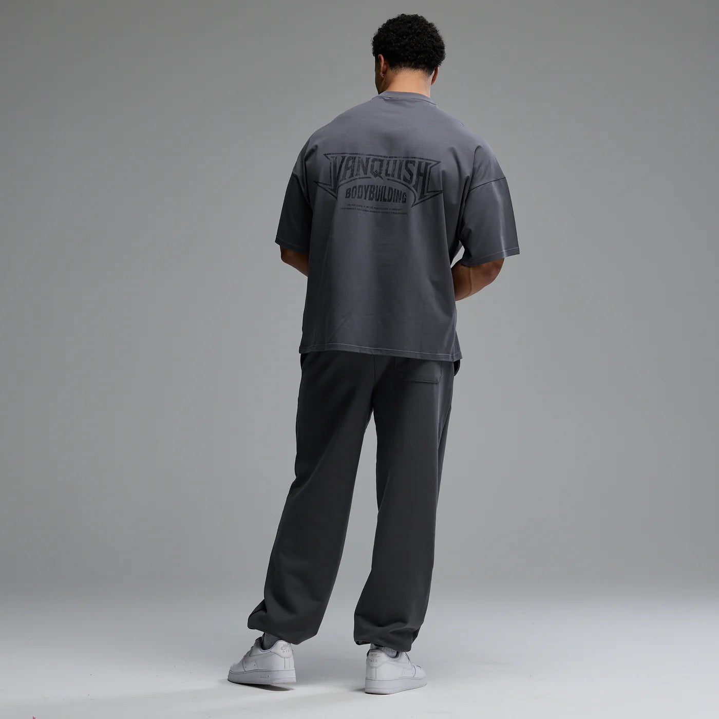 BODYBUILDING EMBLEM CHARCOAL OVERSIZED SWEATPANTS
