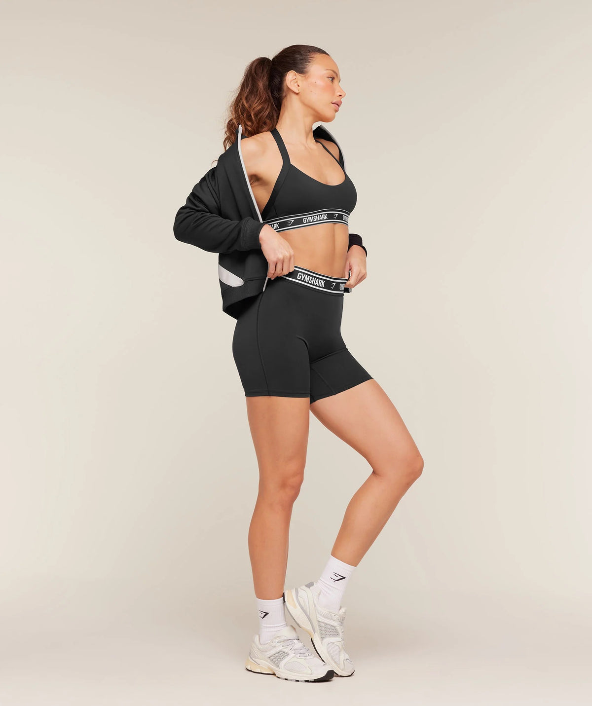 GYMSHARK WAISTBAND LOGO SHORTS - BLACK