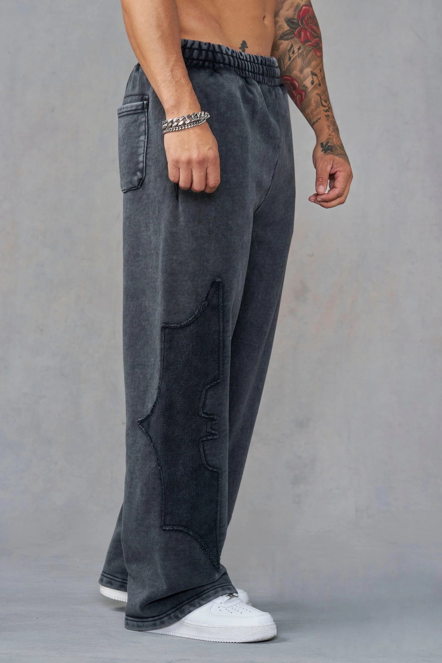 BATMAN STEALTH SWEATS - GREY WASH